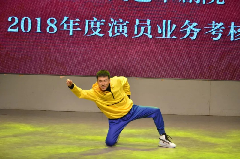20190509040524296.png